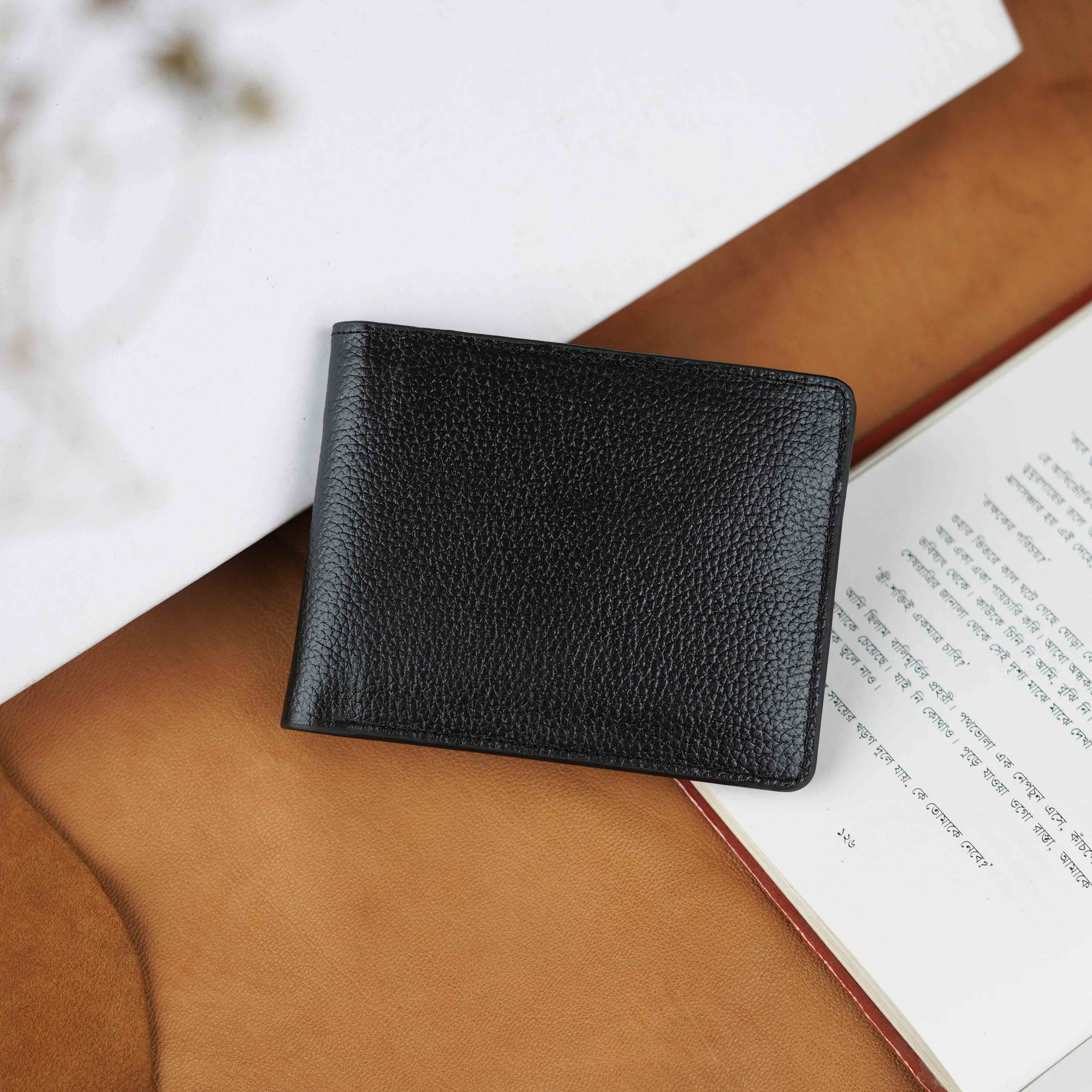 Men's Leather Bifold Wallet (Black)