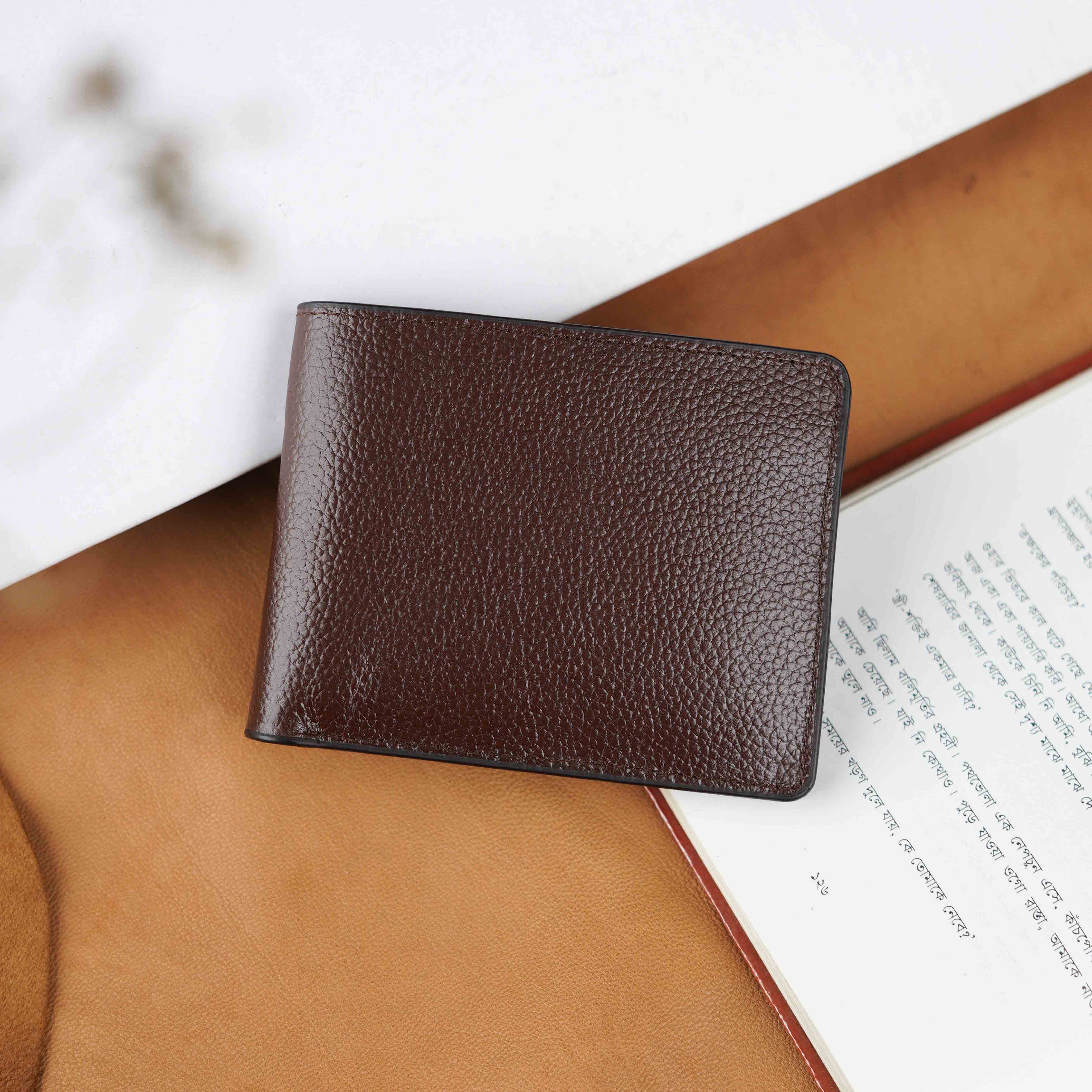 Men's Leather Bifold Wallet (Brown)